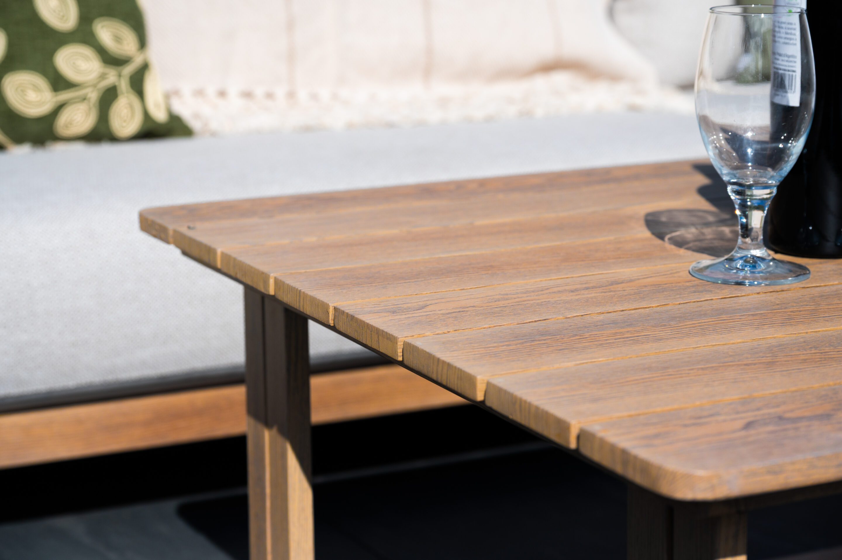 Norfolk Leisure Darlington Aluminium Corner Set with Coffee Table - Image 6